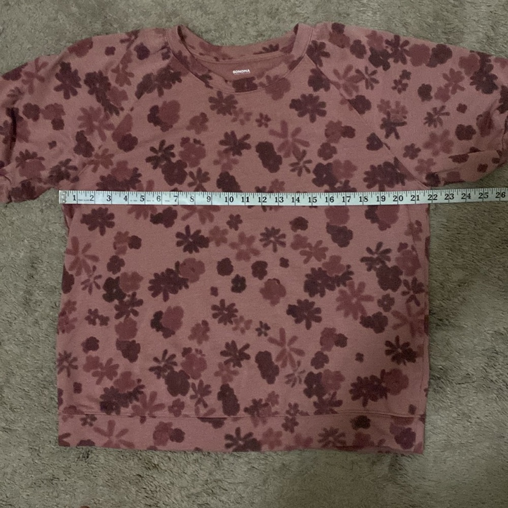 4/$20 floral Sonoma short sleeve sweatshirt - Picture 4 of 5